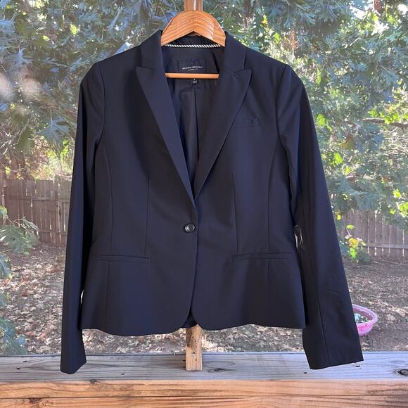 Banana Republic Women's Black Marzotto Italian Wool Blazer Size 8 - Picture 1 of 9
